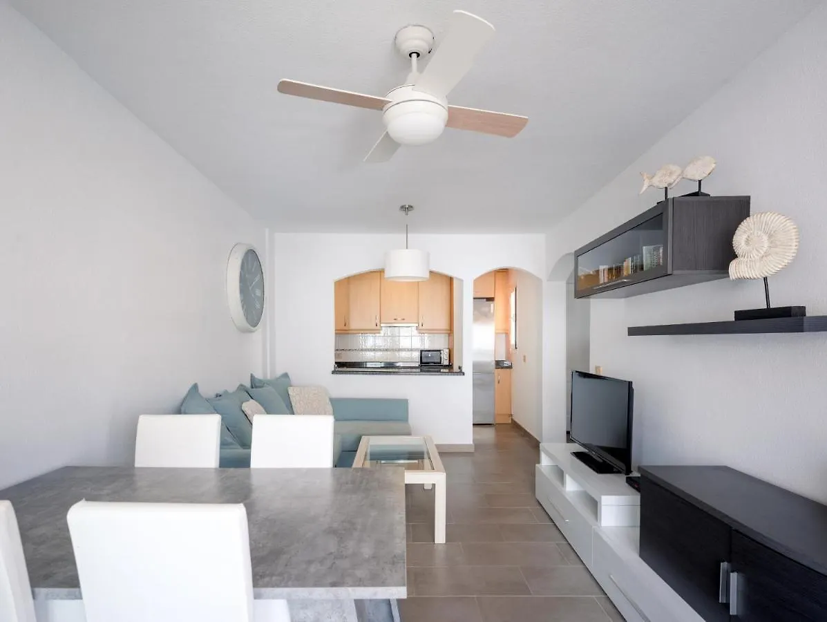 Apartamento con piscina a 50M del mar en La Caleta Costa Adeje