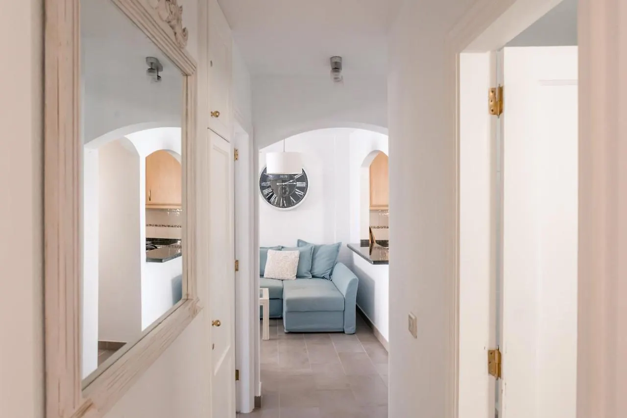 Apartamento con piscina a 50M del mar en La Caleta Costa Adeje  0*, Costa Adeje (Tenerife) España