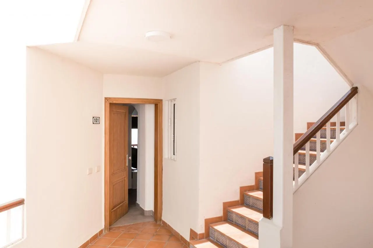 Apartamento con piscina a 50M del mar en La Caleta Costa Adeje