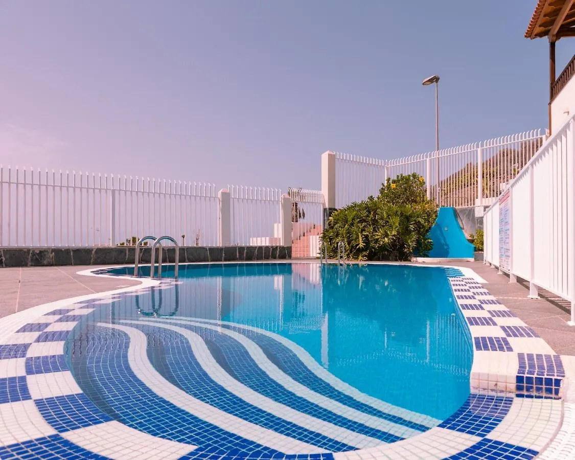 شقة Homeforguest Apartamento Con Piscina A 50M Del Mar En La Caleta أذيخي إسبانيا